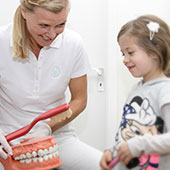 Kinderprophylaxe, Kinderfreundliche Zahnarzt Praxis